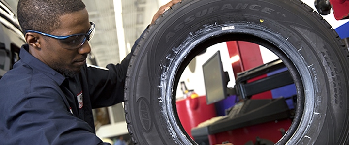 Shop Tech With Tire