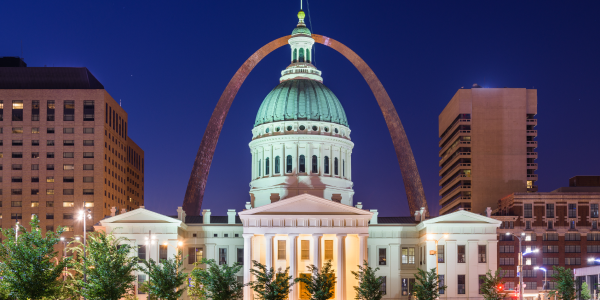 Pep Boys technician replacing a car battery